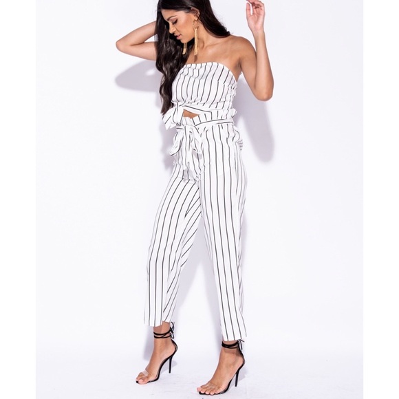 🎉HP🎉 2 Piece Crop Top + Paper Bag Stripe Set - Picture 8 of 11